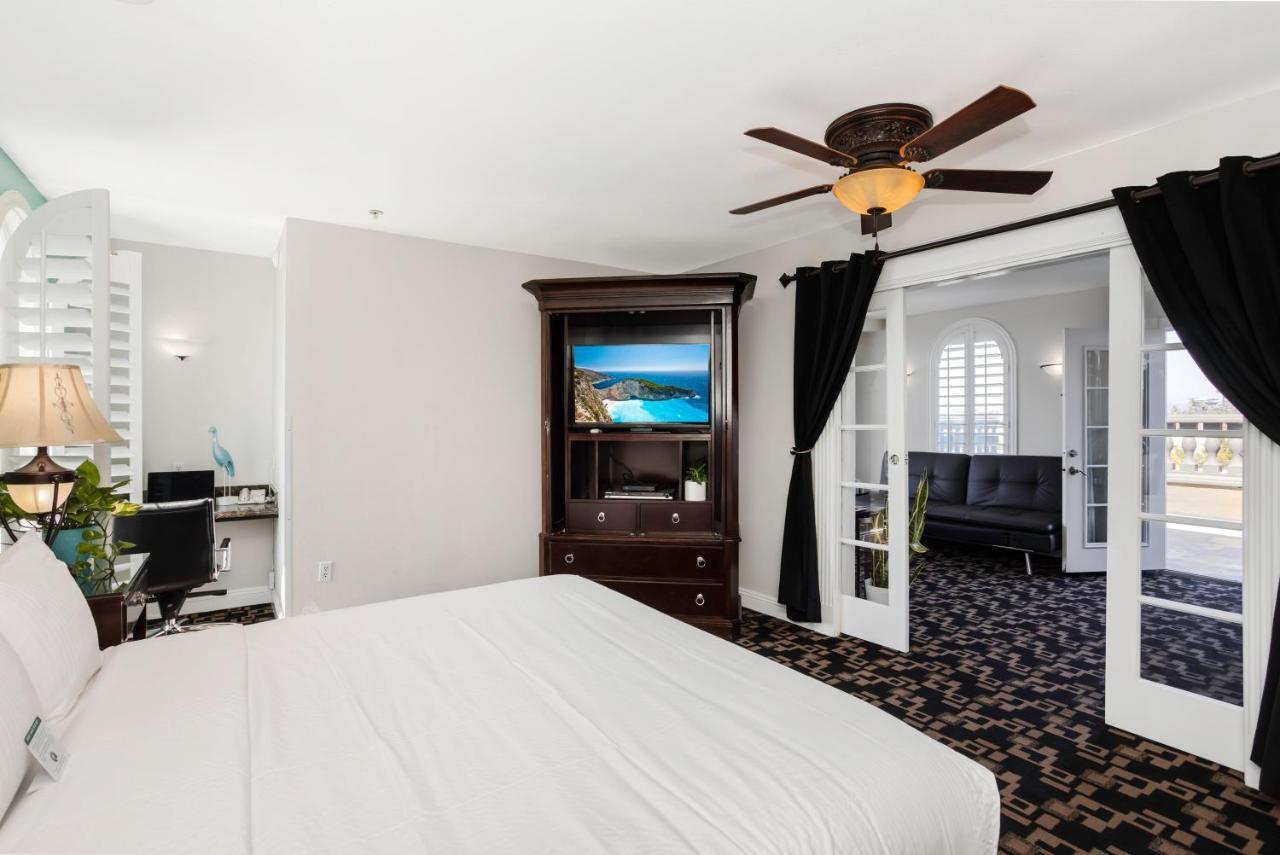 The Hotel 3*